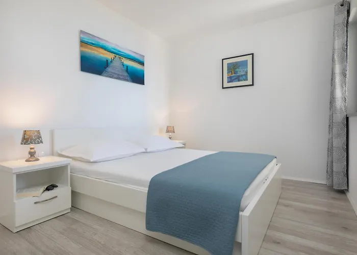 Apartment Pejic, A4 Blue, New! Podgora (Split-Dalmatia)